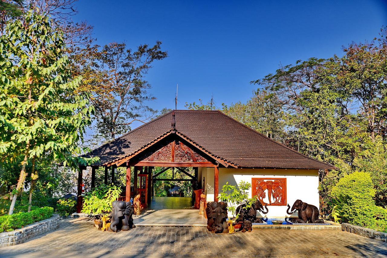 Popa Mountain Resort Mount Popa Bagian luar foto