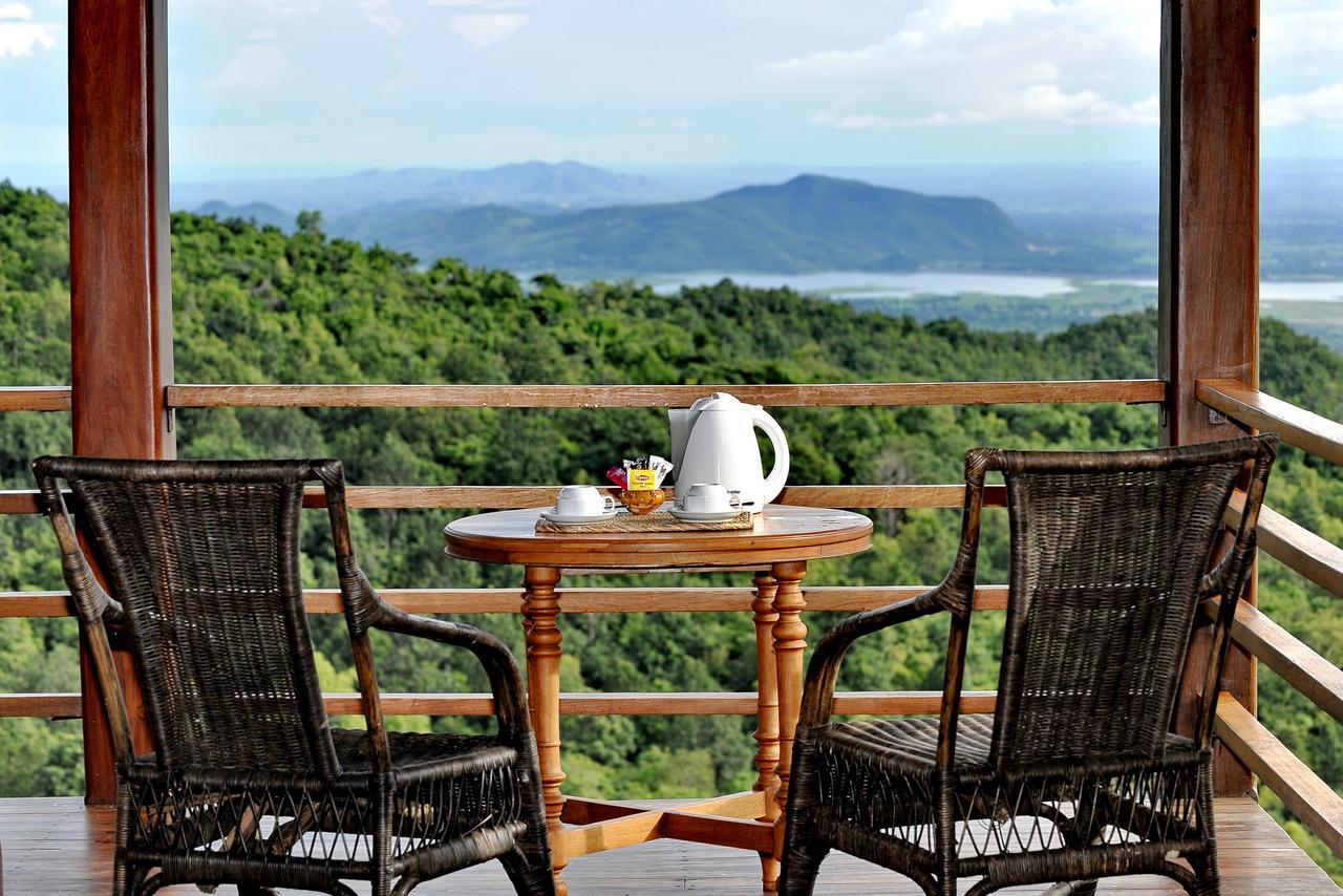 Popa Mountain Resort Mount Popa Bagian luar foto